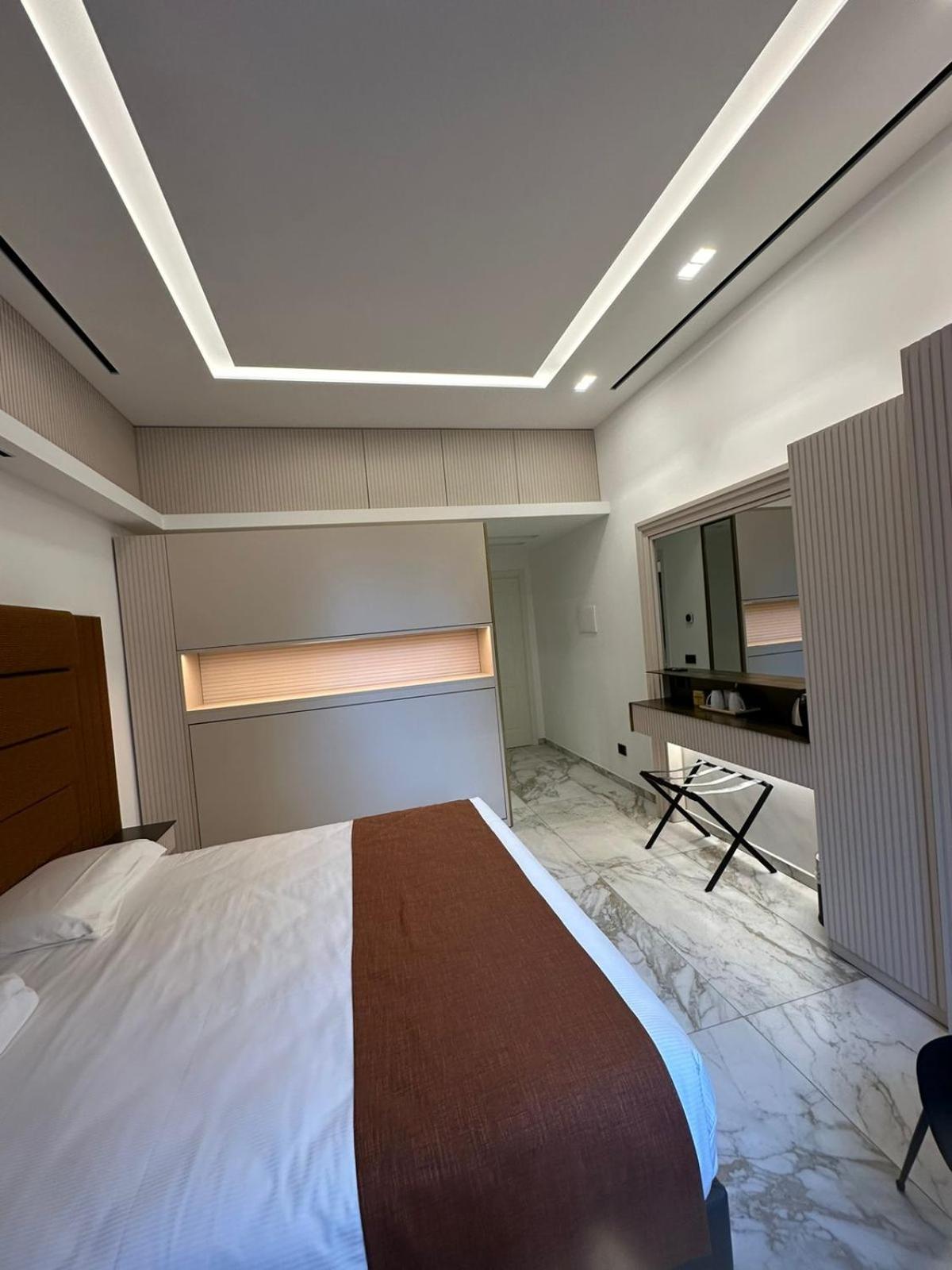 Maison Tritone Rome Bagian luar foto