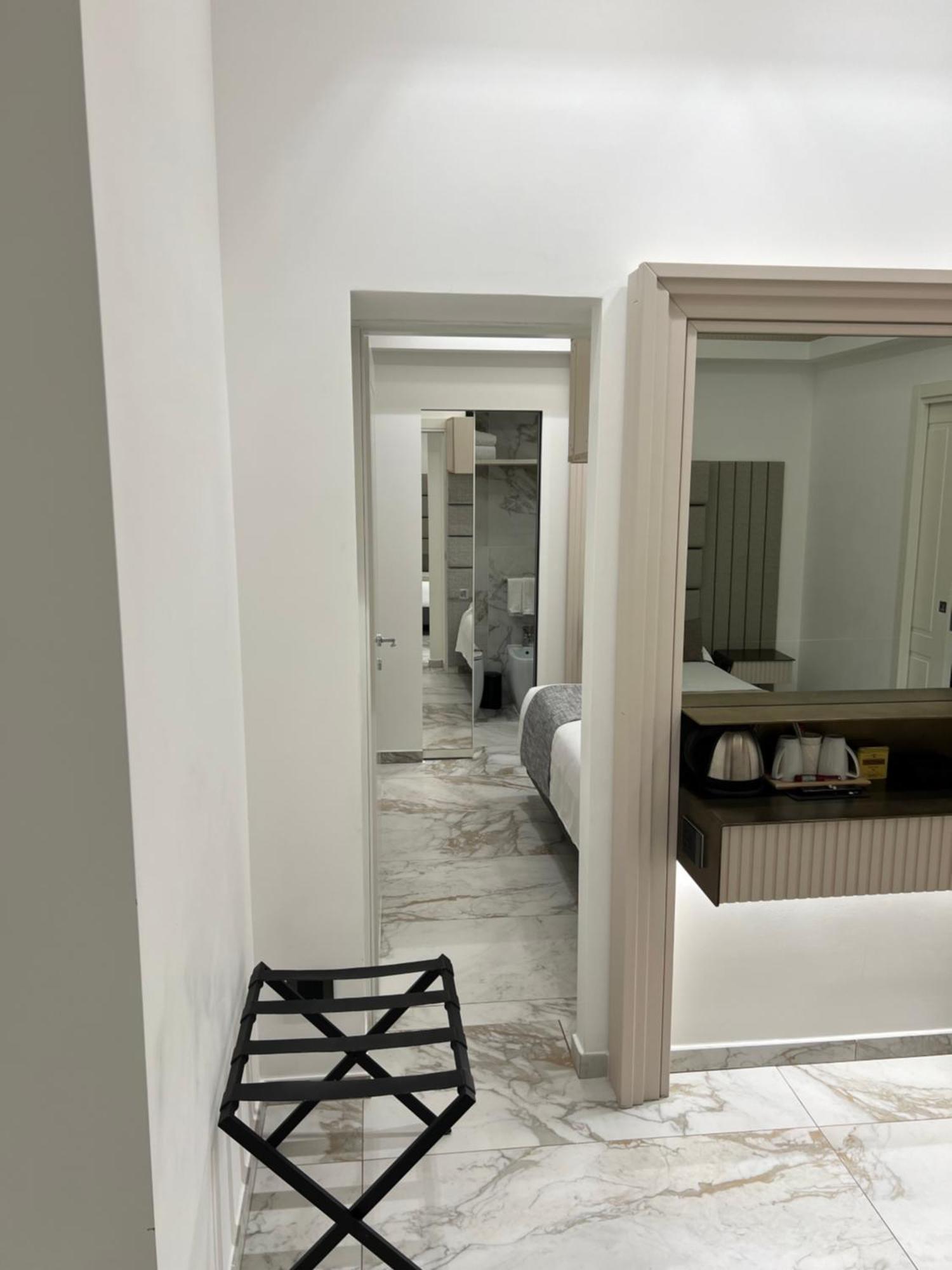 Maison Tritone Rome Bagian luar foto