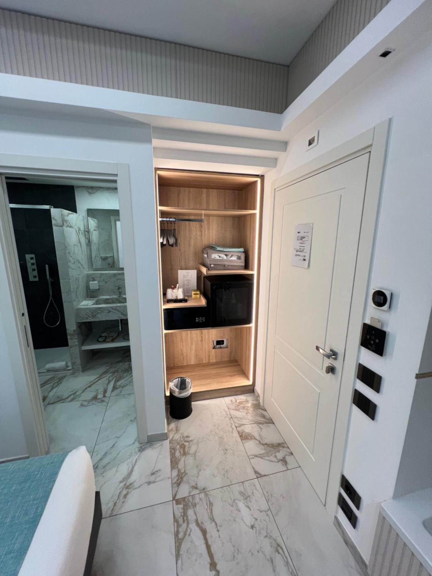 Maison Tritone Rome Bagian luar foto