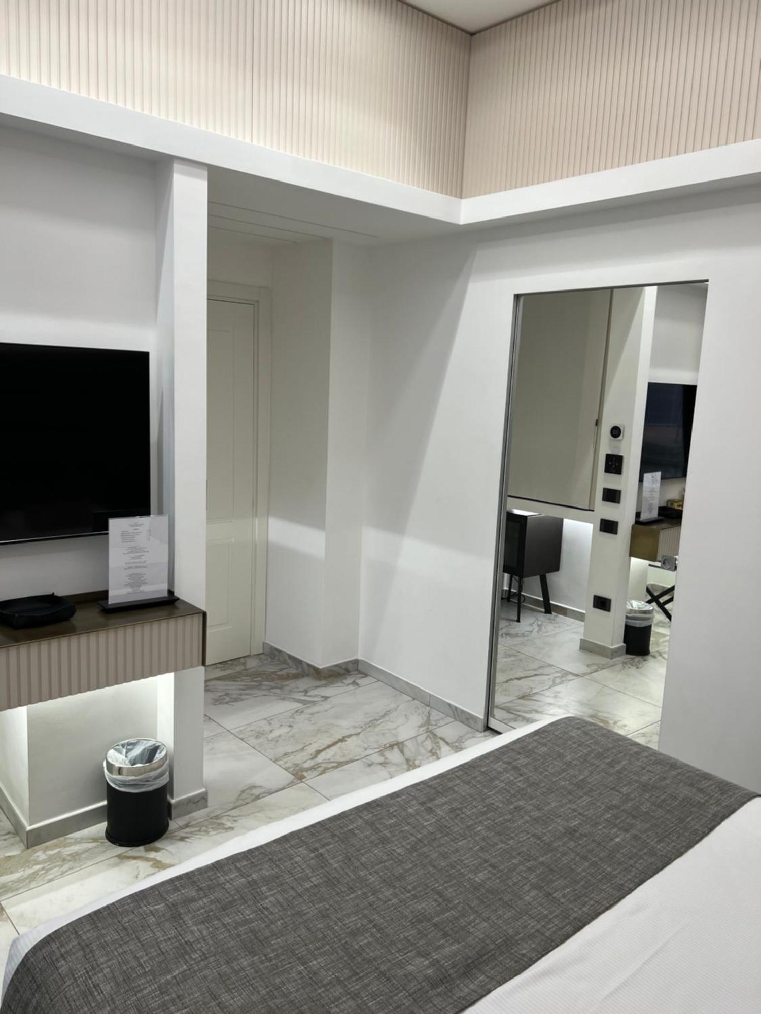 Maison Tritone Rome Bagian luar foto