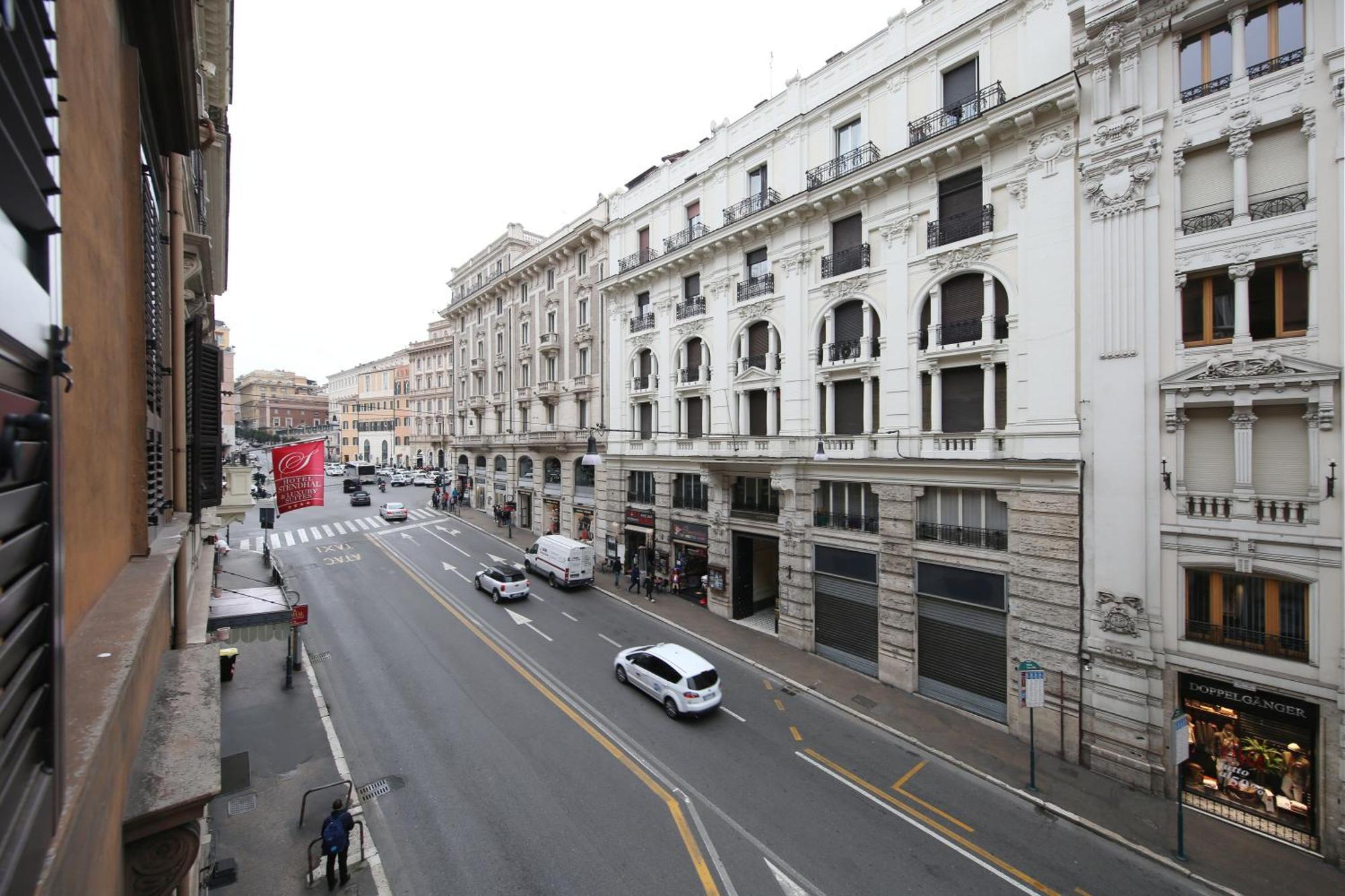 Maison Tritone Rome Bagian luar foto