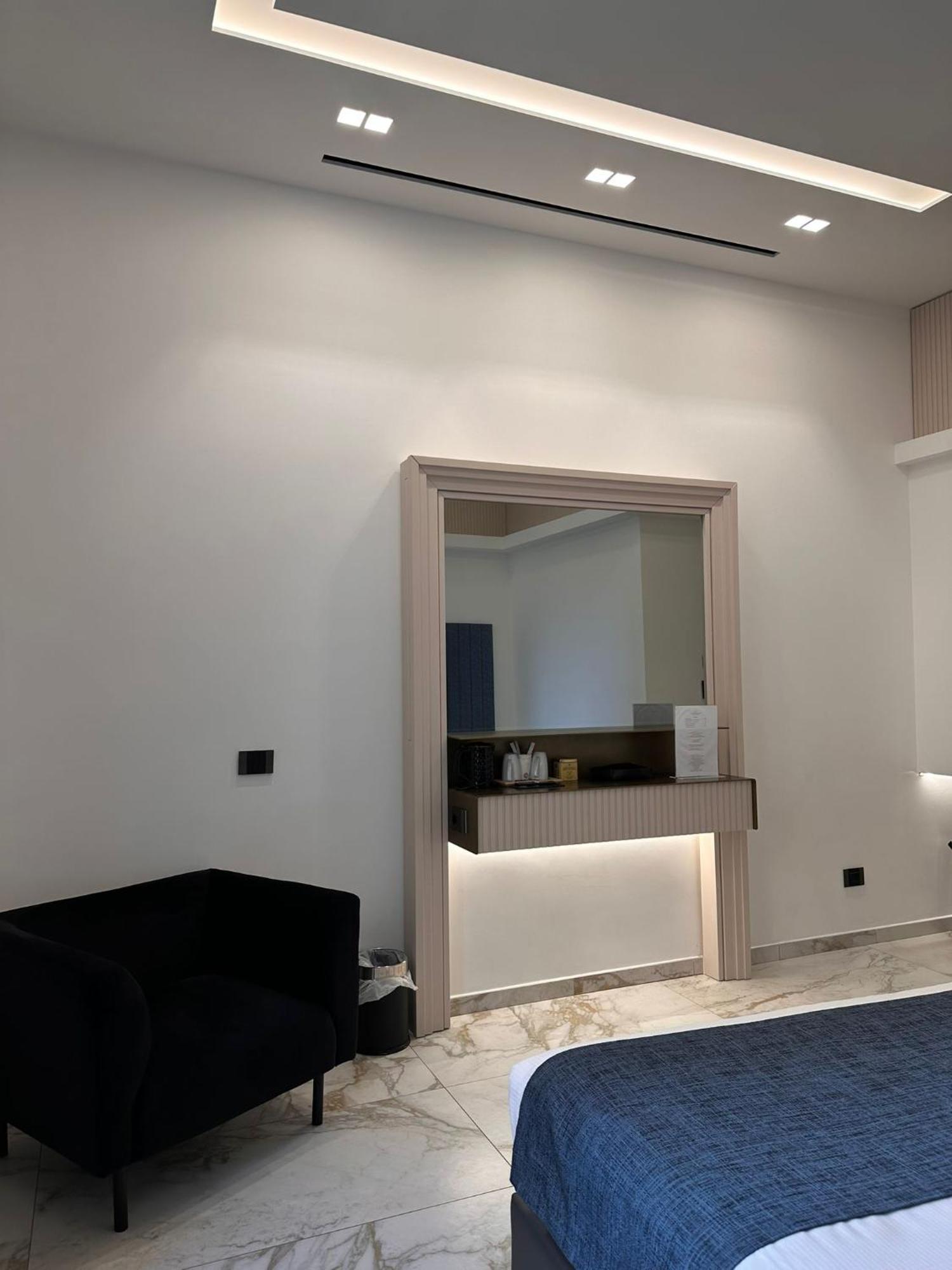 Maison Tritone Rome Bagian luar foto