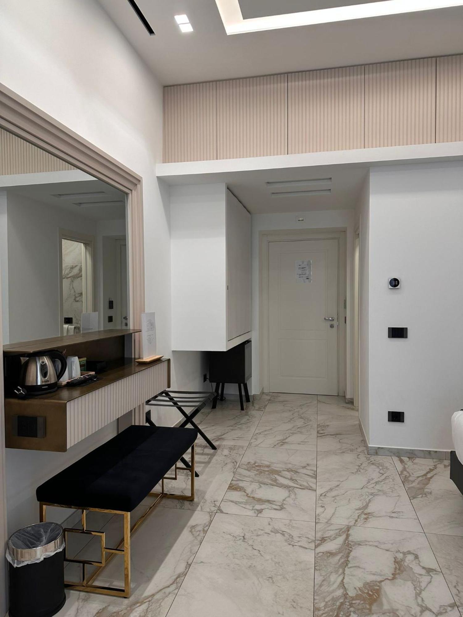 Maison Tritone Rome Bagian luar foto